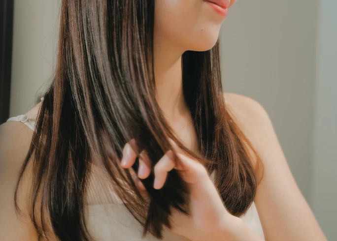 なめらかにまとまる艶やかな髪